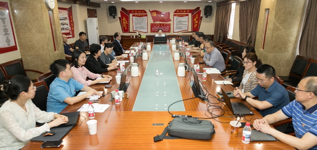 太阳集团口腔医院举办深入贯彻中央八项规定精神学习教育专题读书班
